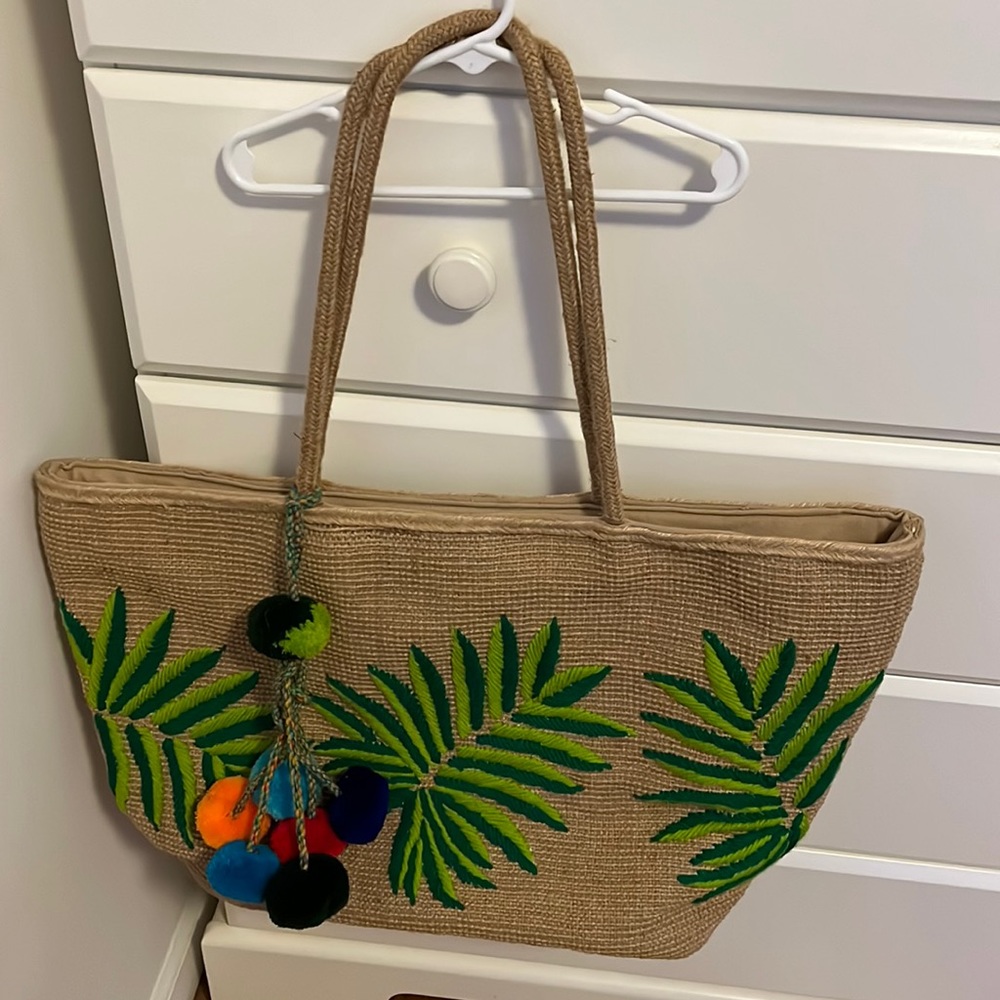 America and Beyond beach tote